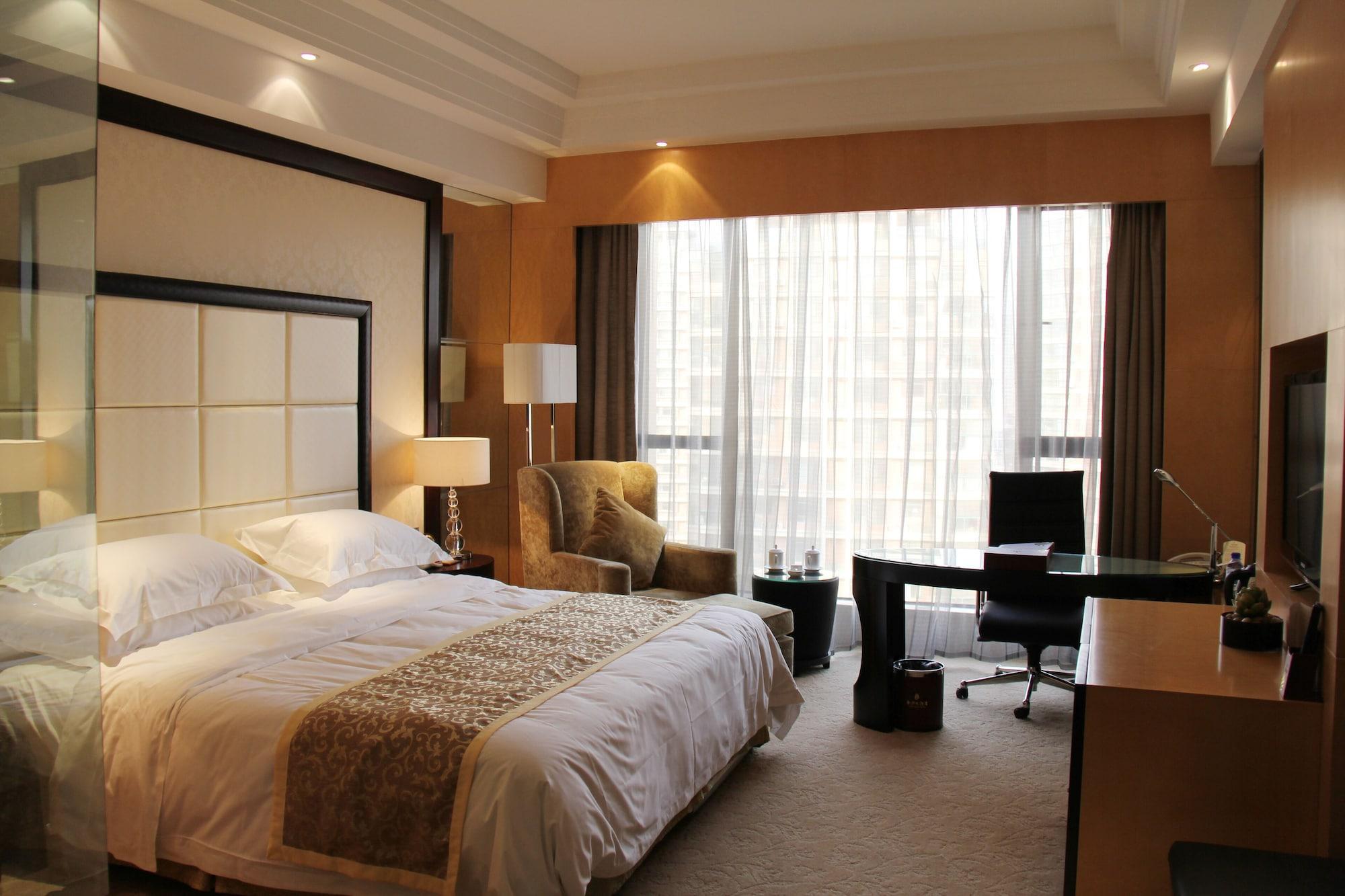 Weifang Ramada Plaza Hotel Room photo